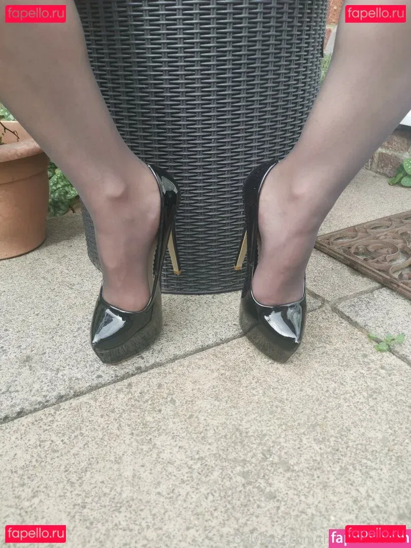 UKMistressRose Onlyfans Photo Gallery 