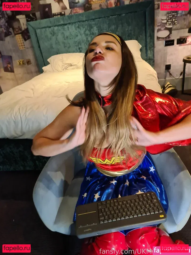 UKMistressRose Onlyfans Photo Gallery 