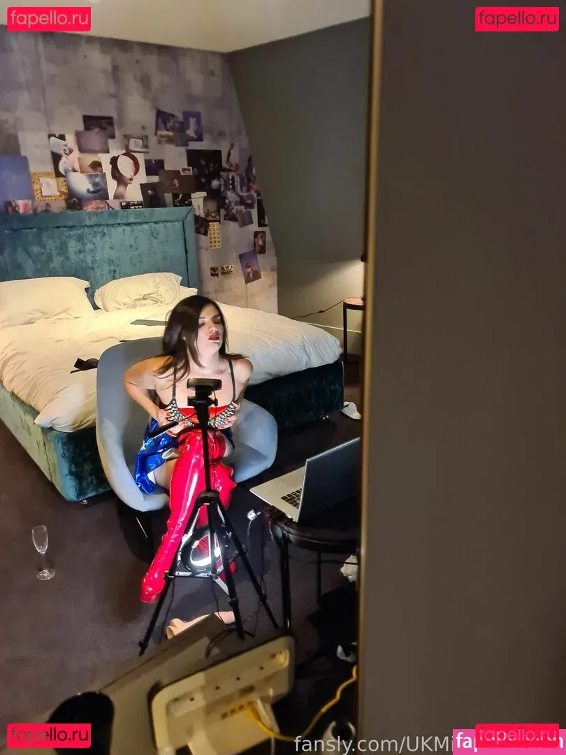 UKMistressRose Onlyfans Photo Gallery 