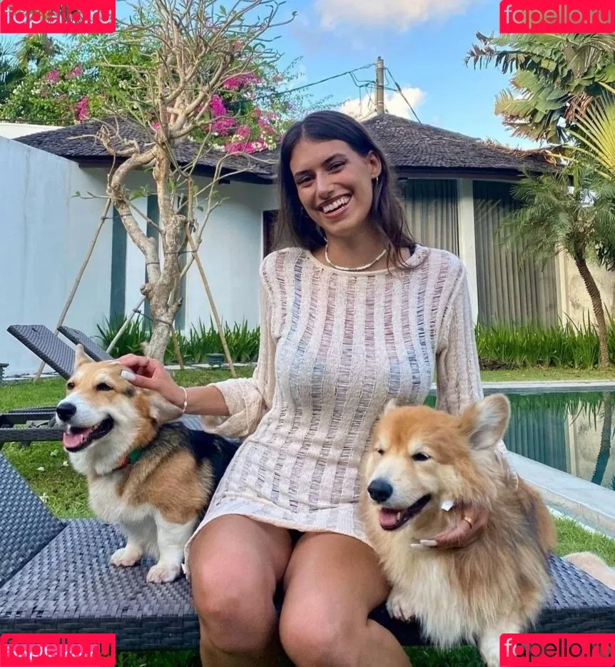 juliiee.kim Onlyfans Photo Gallery 
