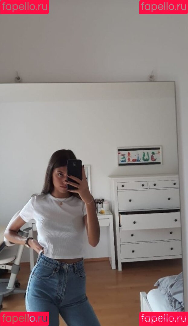 juliiee.kim Onlyfans Photo Gallery 