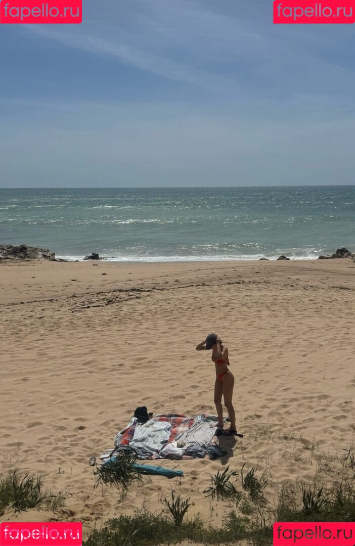 juliiee.kim Onlyfans Photo Gallery 