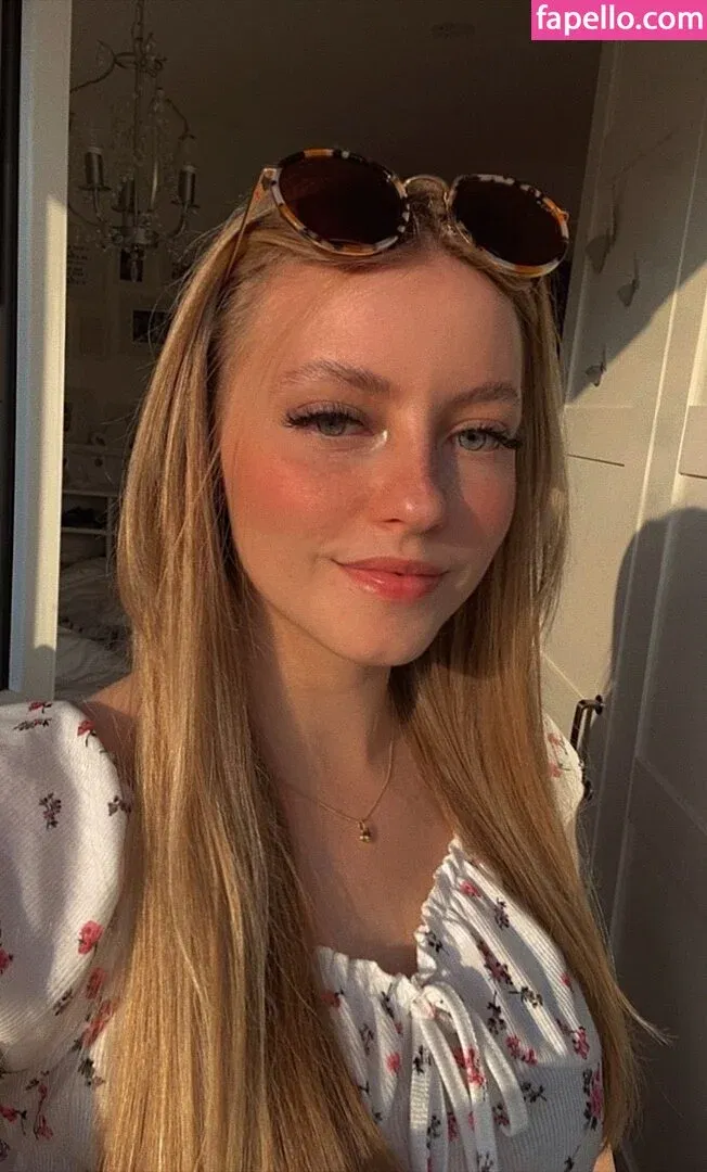 FabienneXIII Onlyfans Photo Gallery 