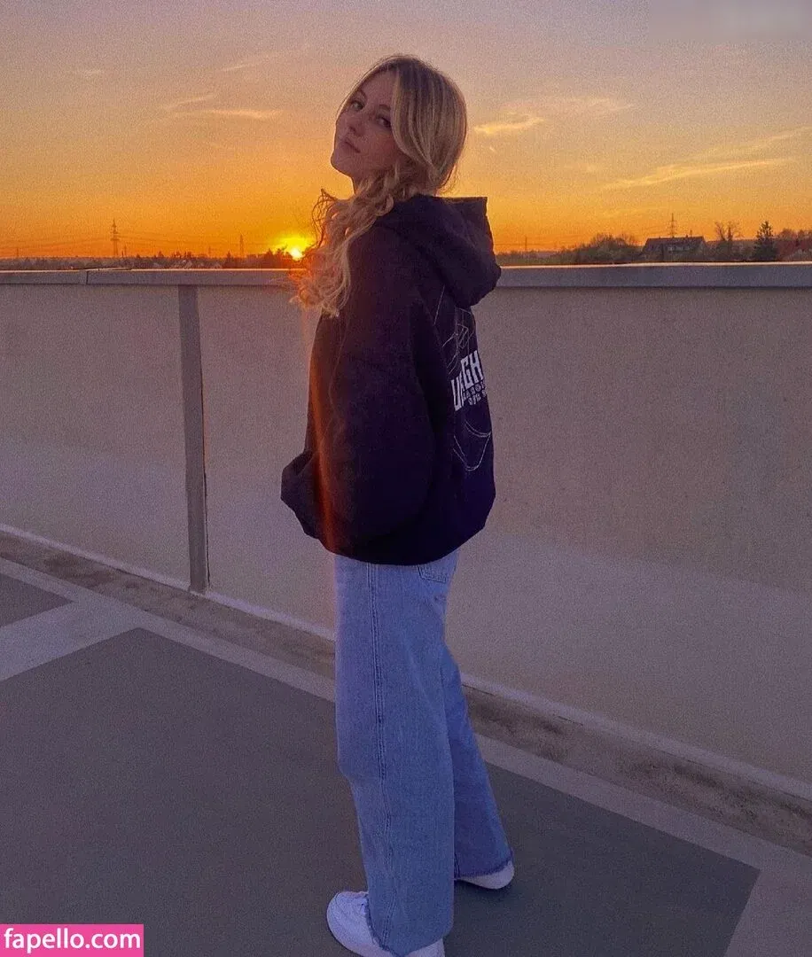 FabienneXIII Onlyfans Photo Gallery 