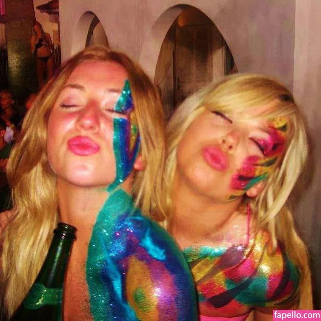 Sarah McMullen Onlyfans Photo Gallery 