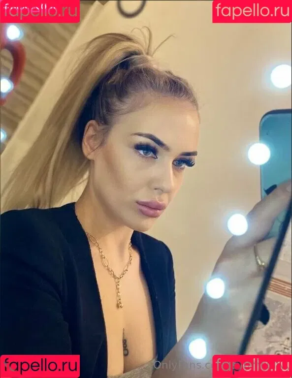 sunnyjully Onlyfans Photo Gallery 