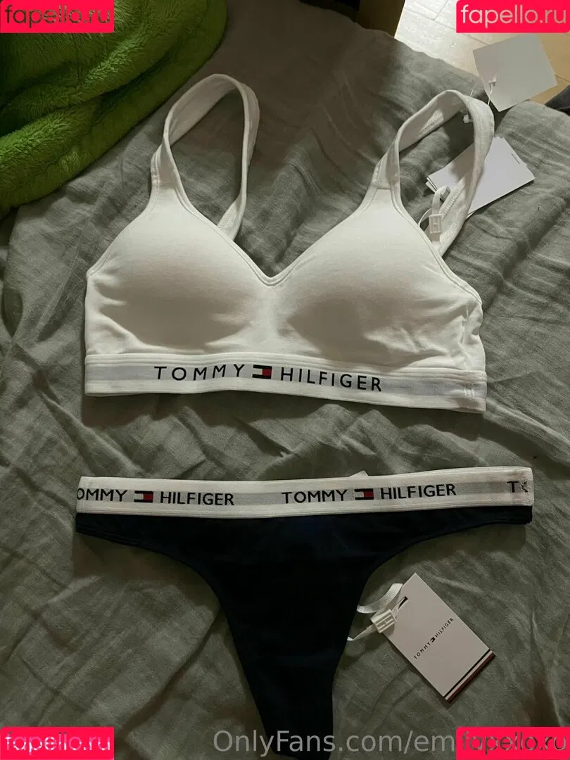 emilyxxoxo Onlyfans Photo Gallery 