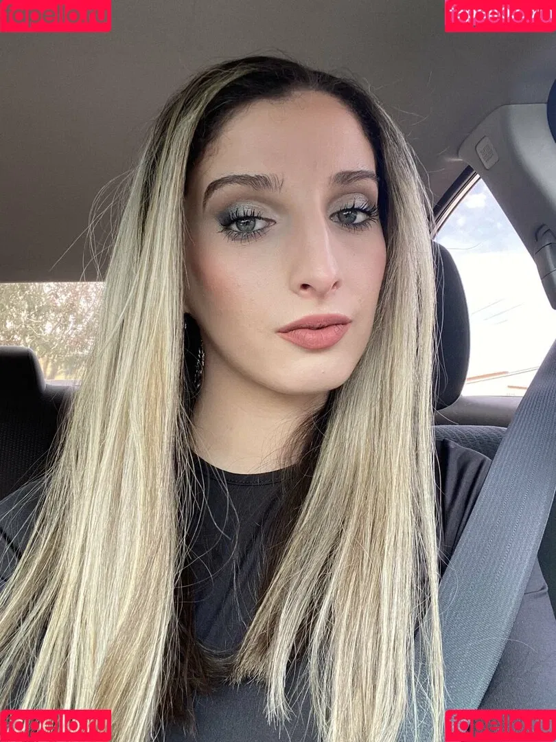 Yanellis Linares Onlyfans Photo Gallery 