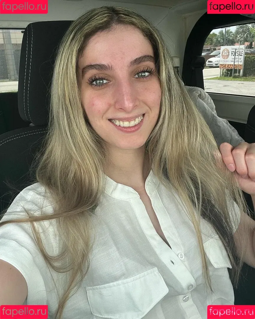 Yanellis Linares Onlyfans Photo Gallery 