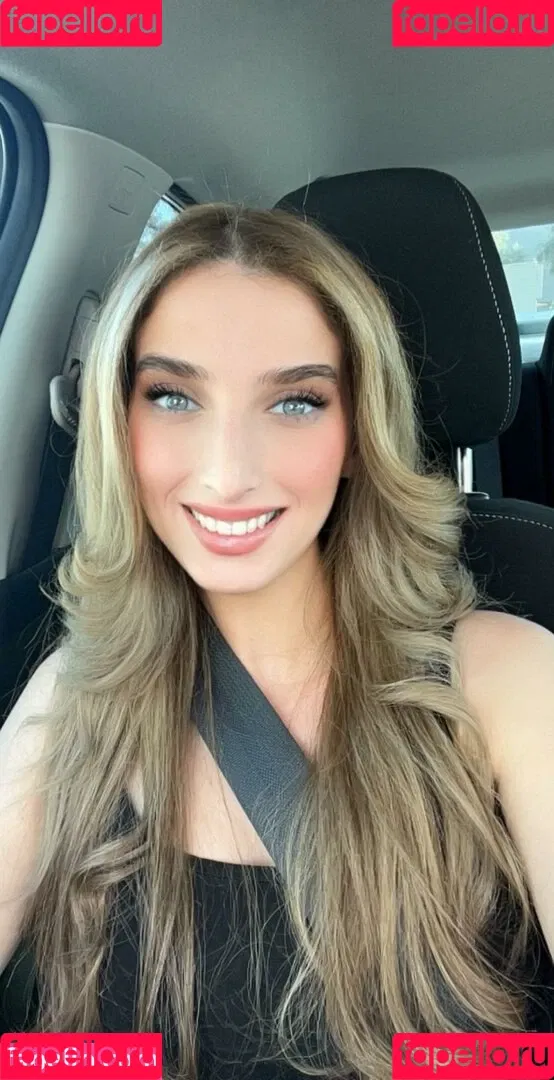 Yanellis Linares Onlyfans Photo Gallery 