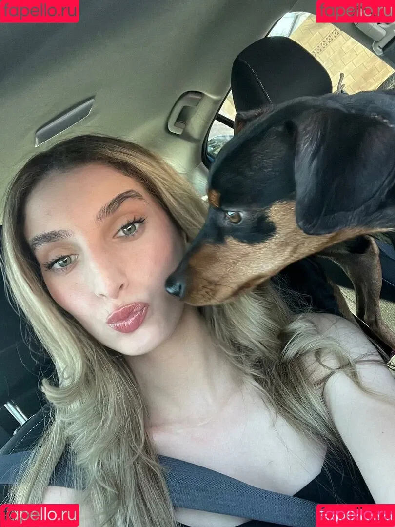 Yanellis Linares Onlyfans Photo Gallery 