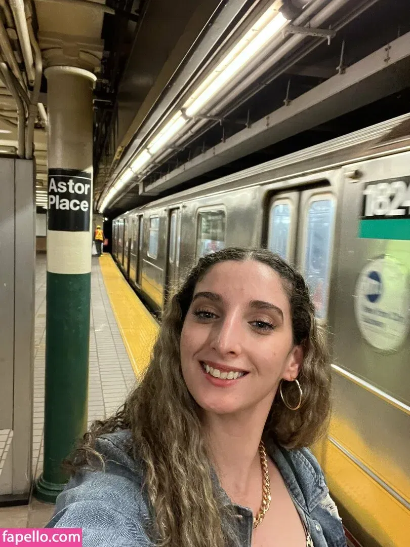 Yanellis Linares Onlyfans Photo Gallery 