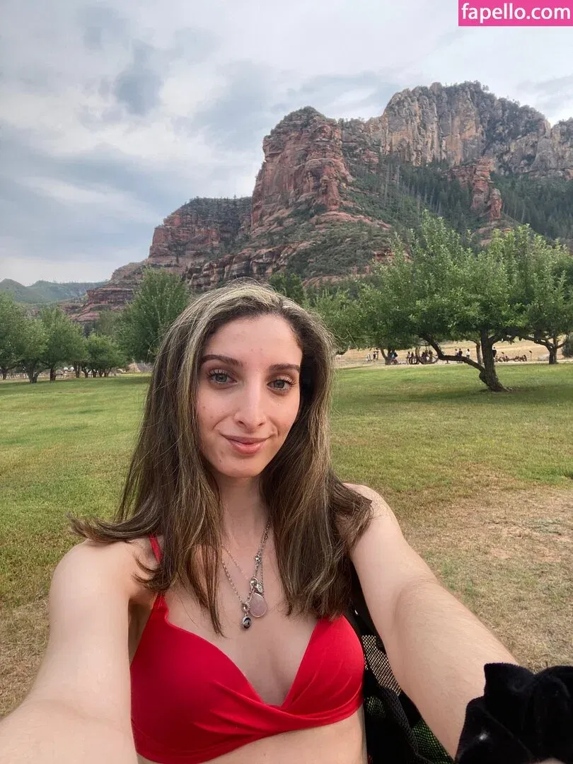 Yanellis Linares Onlyfans Photo Gallery 