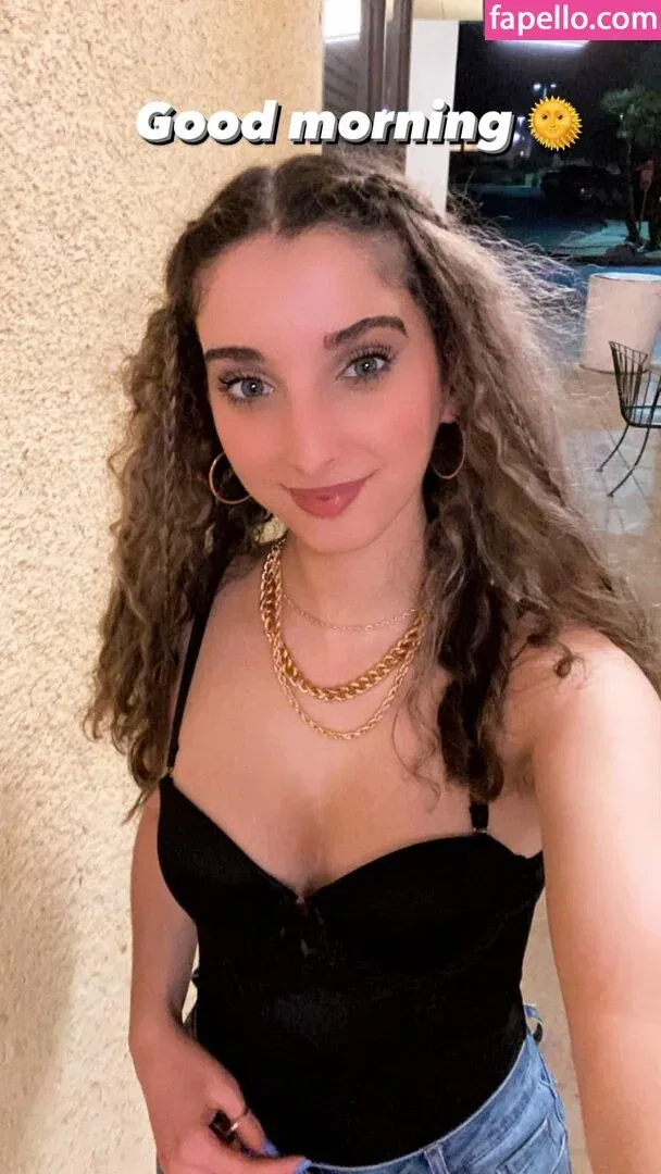 Yanellis Linares Onlyfans Photo Gallery 