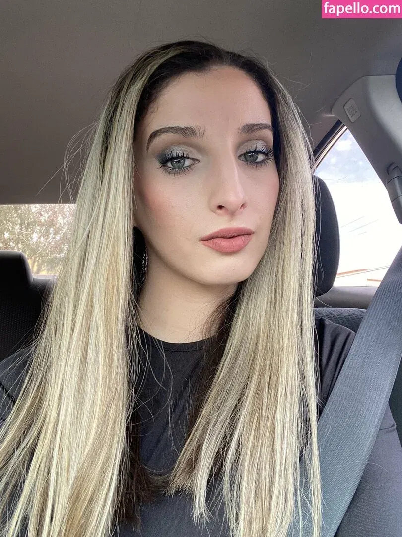 Yanellis Linares Onlyfans Photo Gallery 