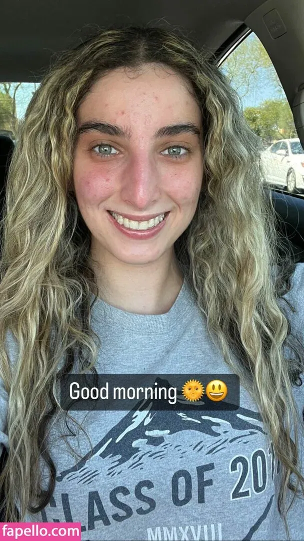 Yanellis Linares Onlyfans Photo Gallery 