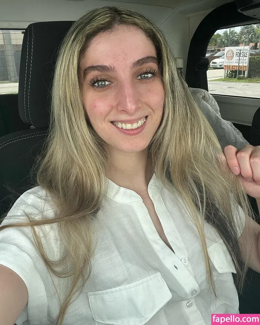 Yanellis Linares Onlyfans Photo Gallery 