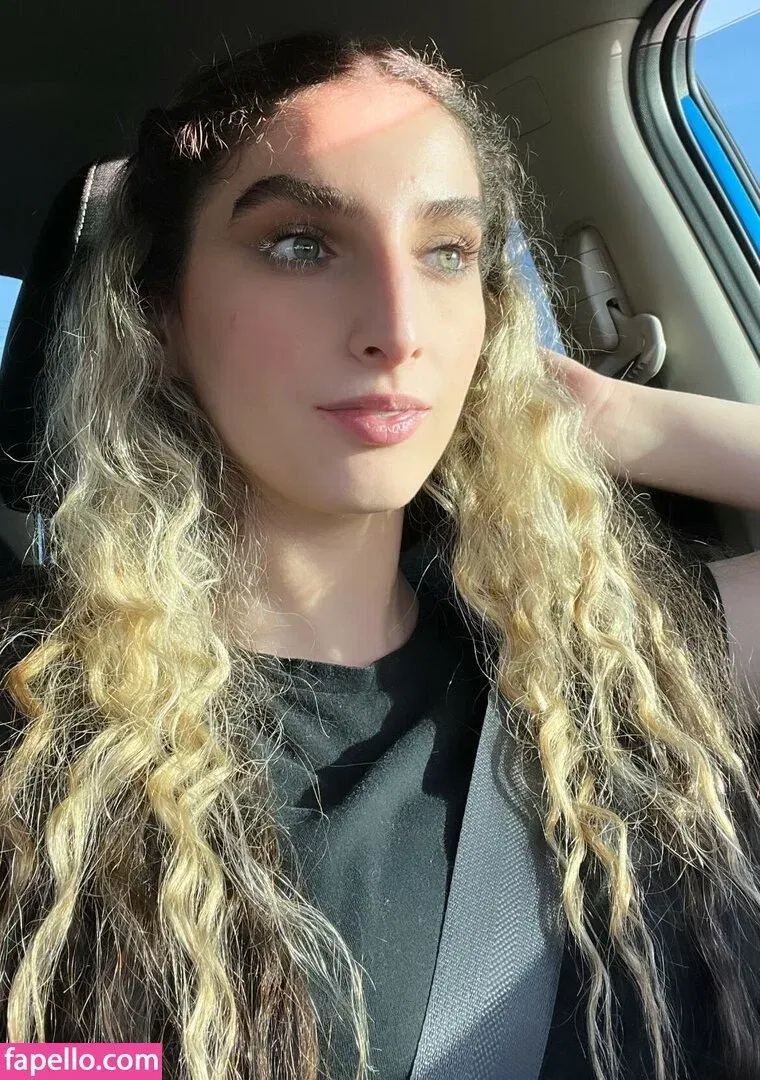 Yanellis Linares Onlyfans Photo Gallery 