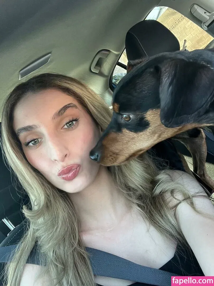 Yanellis Linares Onlyfans Photo Gallery 