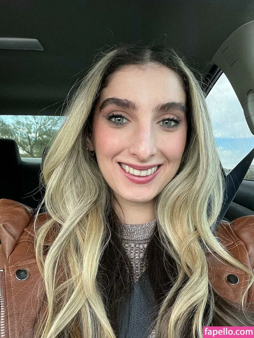 Yanellis Linares Onlyfans Photo Gallery 