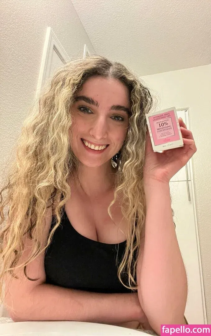 Yanellis Linares Onlyfans Photo Gallery 