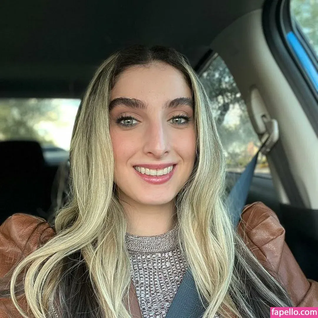 Yanellis Linares Onlyfans Photo Gallery 