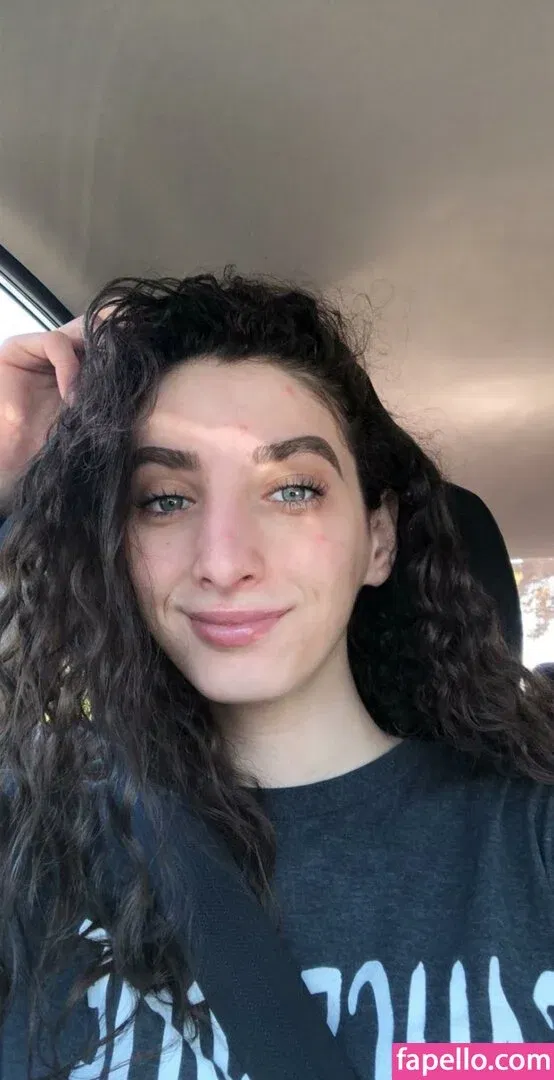 Yanellis Linares Onlyfans Photo Gallery 