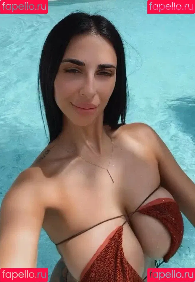 Sara Sfamurri Onlyfans Photo Gallery 
