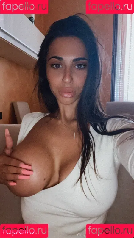 Sara Sfamurri Onlyfans Photo Gallery 