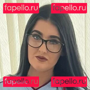 arianamilan Onlyfans Photo Gallery 