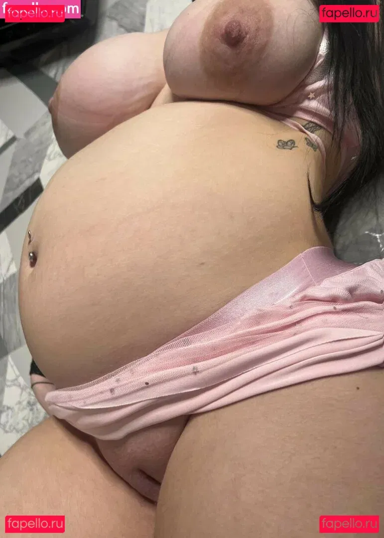 arianamilan Onlyfans Photo Gallery 