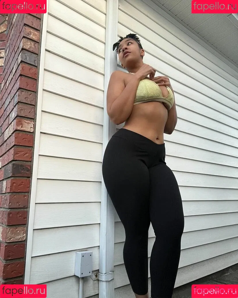 Sapphire Onlyfans Photo Gallery 