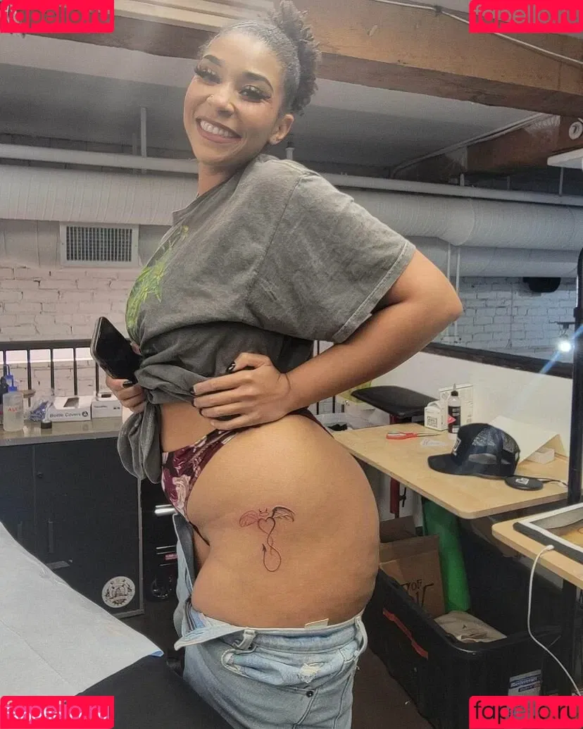 Sapphire Onlyfans Photo Gallery 