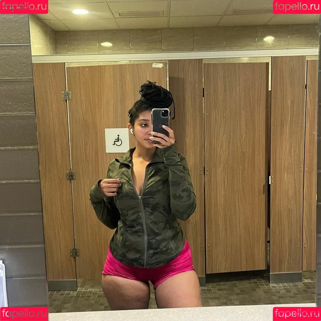 Sapphire Onlyfans Photo Gallery 