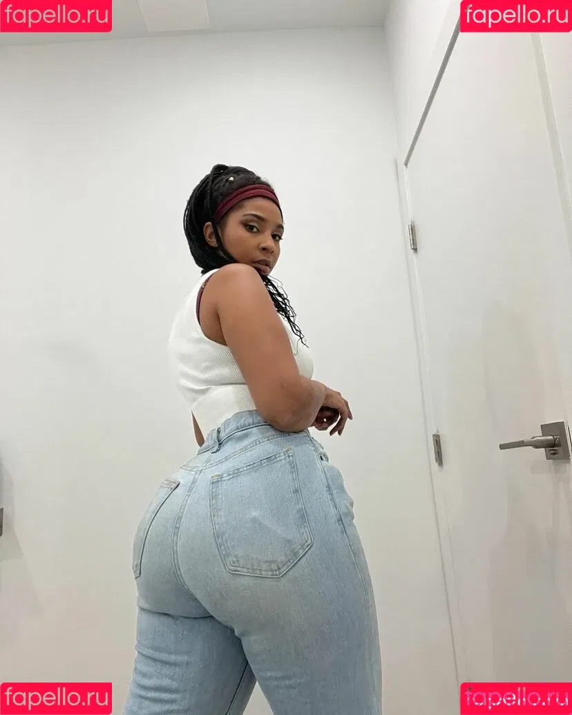 Sapphire Onlyfans Photo Gallery 