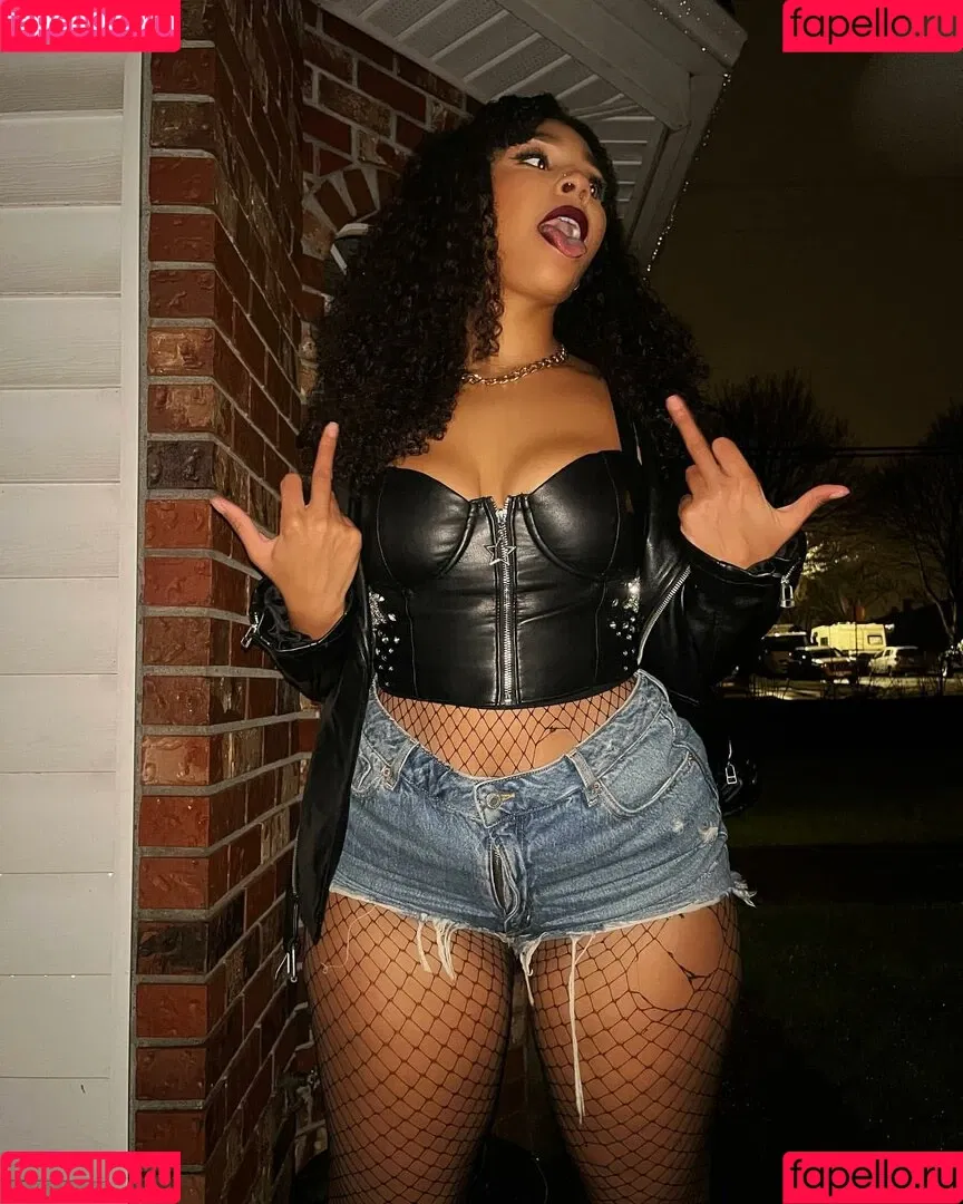 Sapphire Onlyfans Photo Gallery 