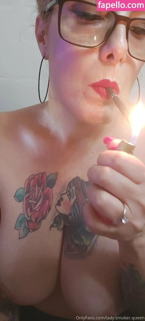 lady.smoker.queen Nude Onlyfans Photo 38
