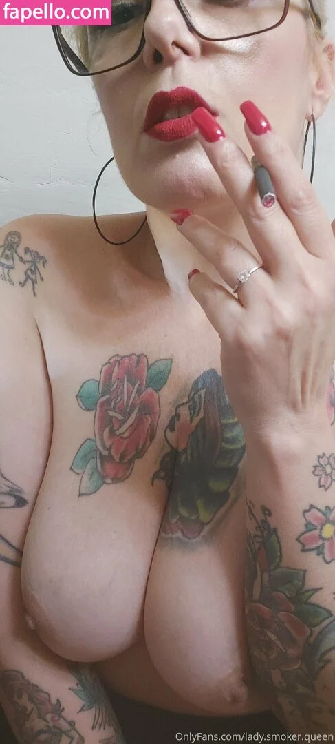 lady.smoker.queen Nude Onlyfans Photo 39