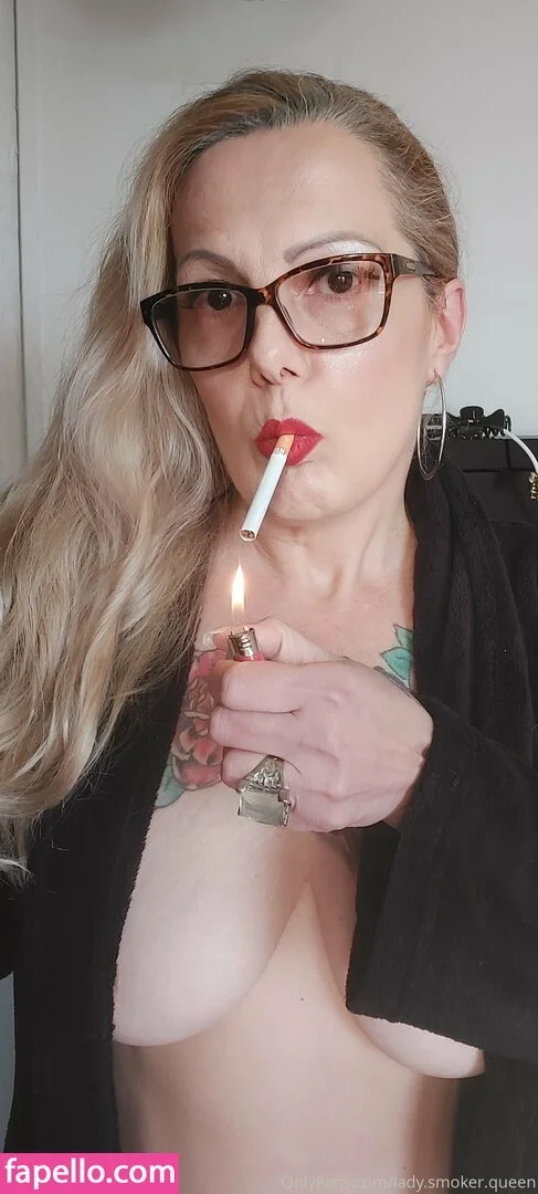 lady.smoker.queen Nude Onlyfans Photo 32