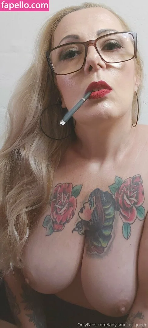 lady.smoker.queen Nude Onlyfans Photo 29