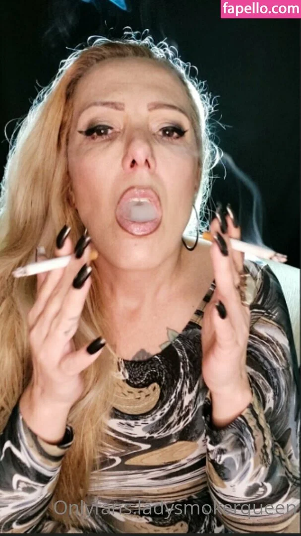 lady.smoker.queen Nude Onlyfans Photo 14