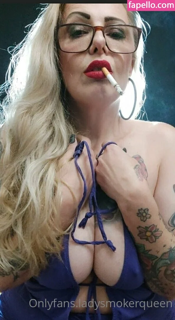 lady.smoker.queen Nude Onlyfans Photo 4