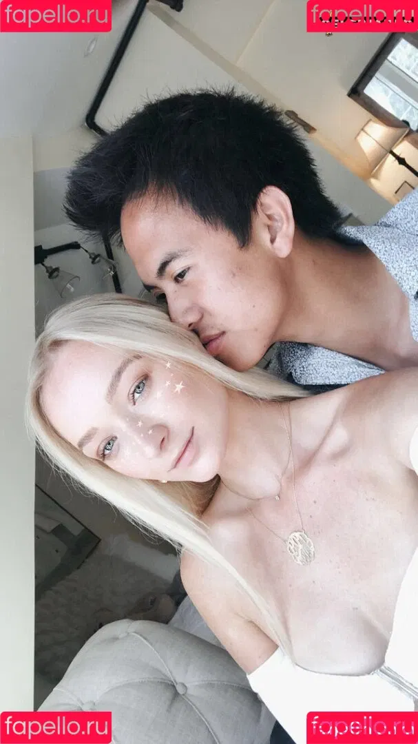 Zola Bzdek Onlyfans Photo Gallery 