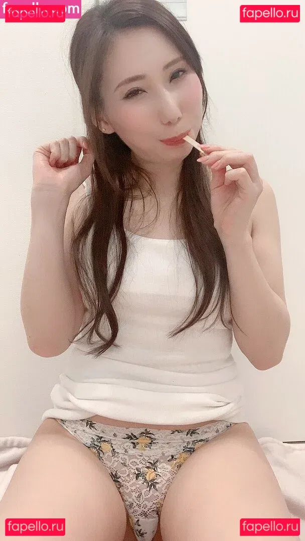 m0e_1i7_ Onlyfans Photo Gallery 