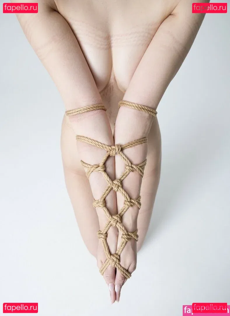 m0e_1i7_ Onlyfans Photo Gallery 