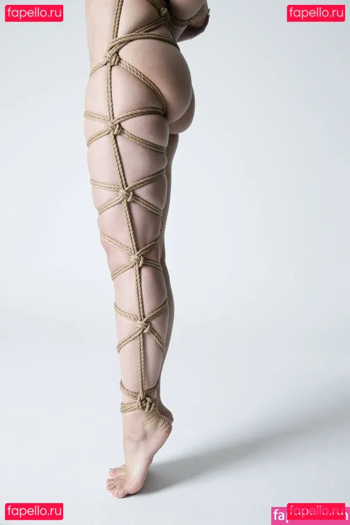 m0e_1i7_ Onlyfans Photo Gallery 