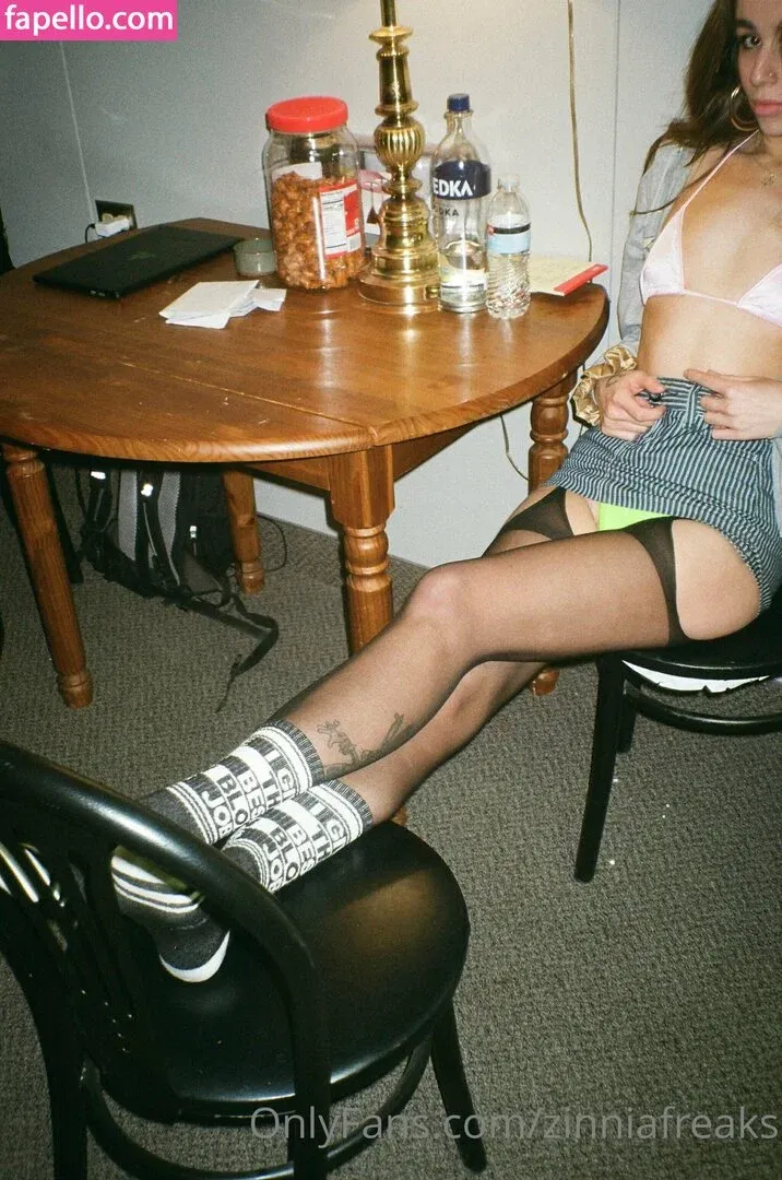 zinniafreaks Onlyfans Photo Gallery 