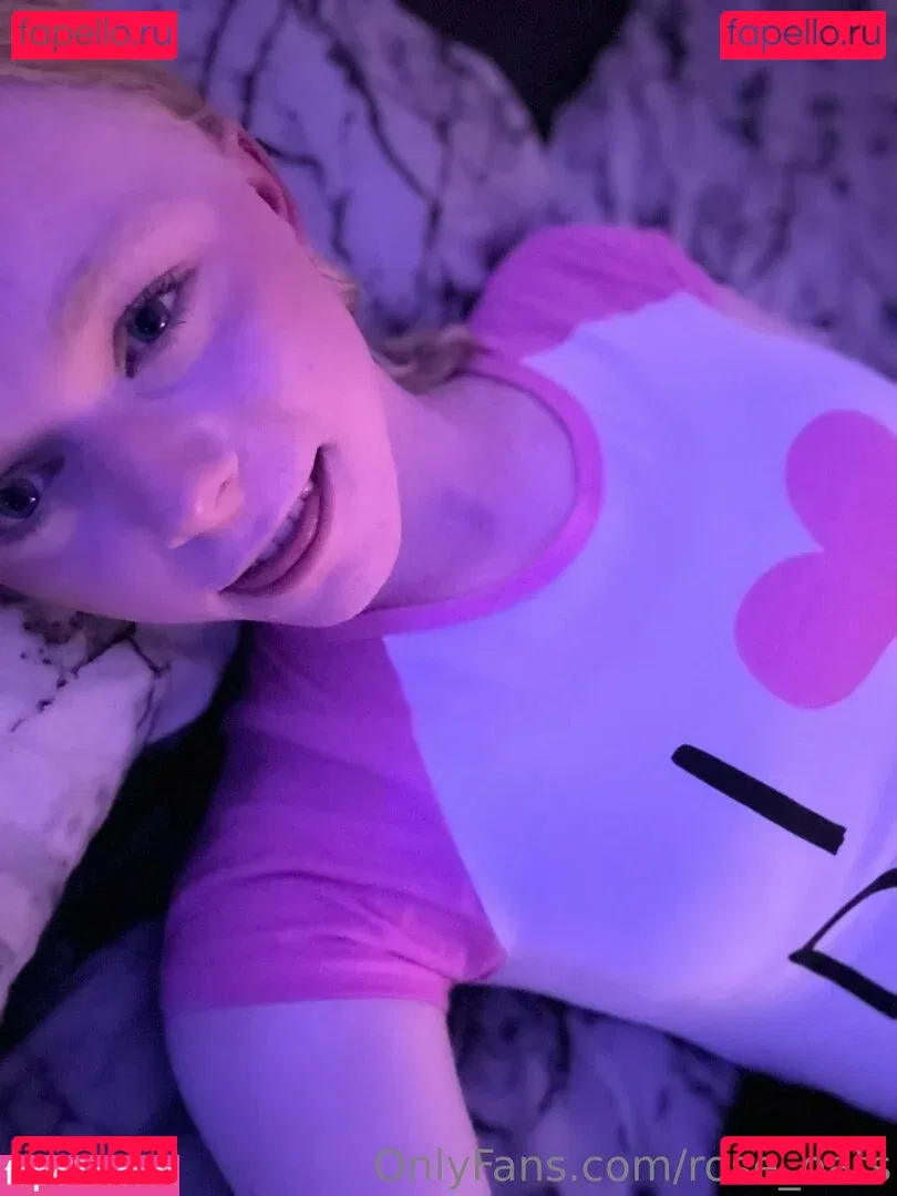 Rose Oats Onlyfans Photo Gallery 