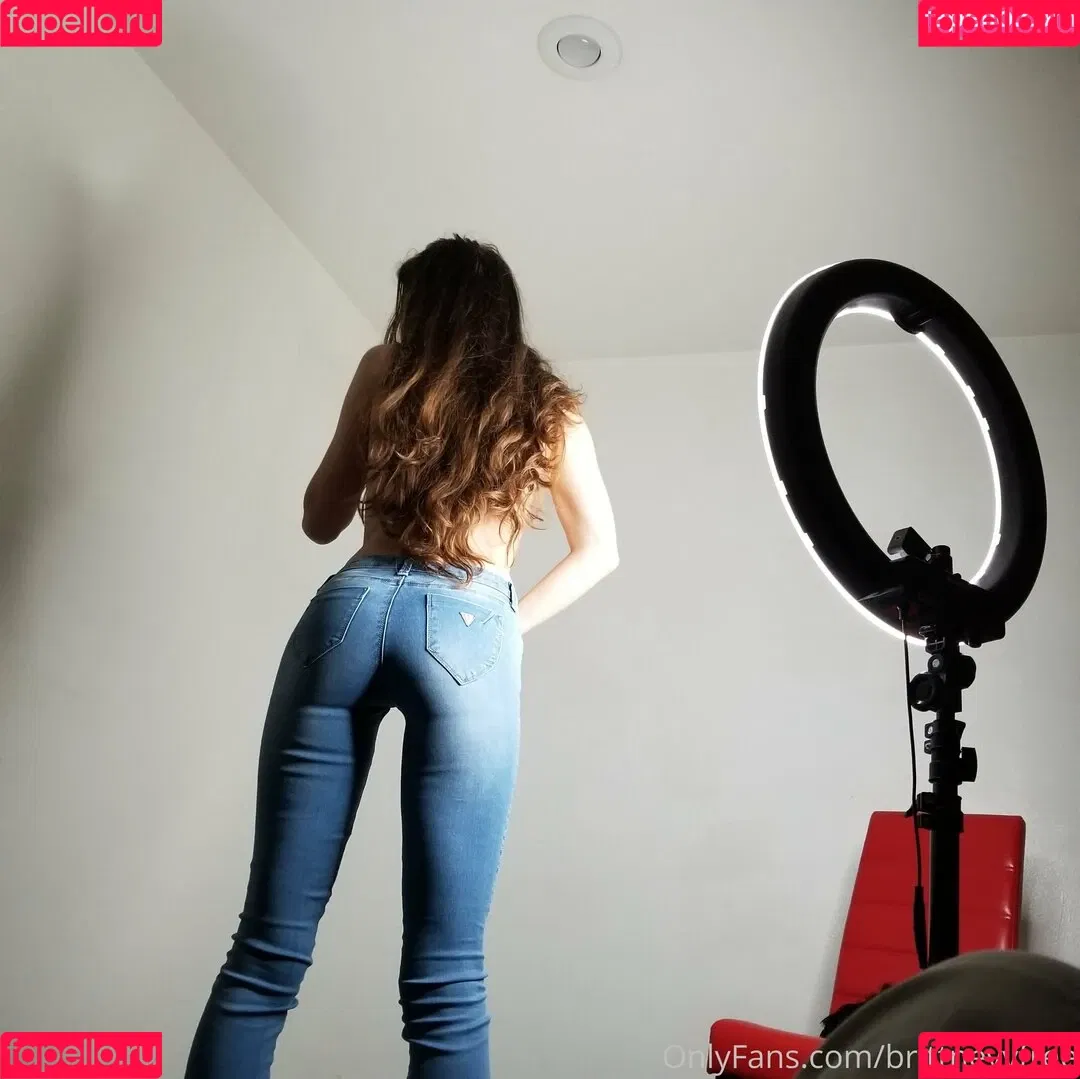 brittneyyfree Onlyfans Photo Gallery 