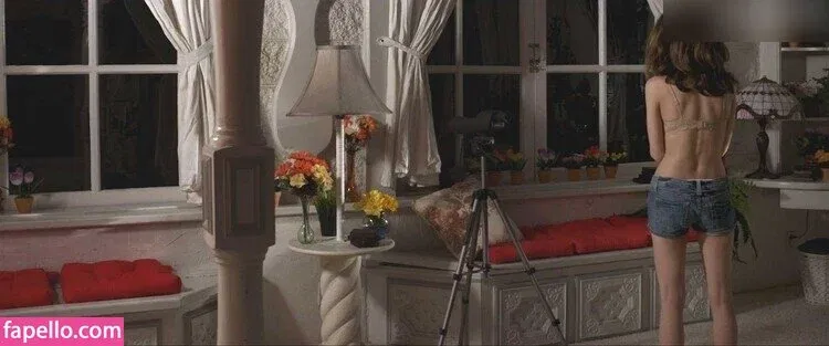 Alexis Dziena Onlyfans Photo Gallery 